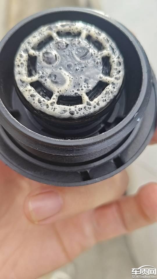 瑞虎8车主哭诉：质保期内漏冷却液修了两年没修好，一出保就要自费？