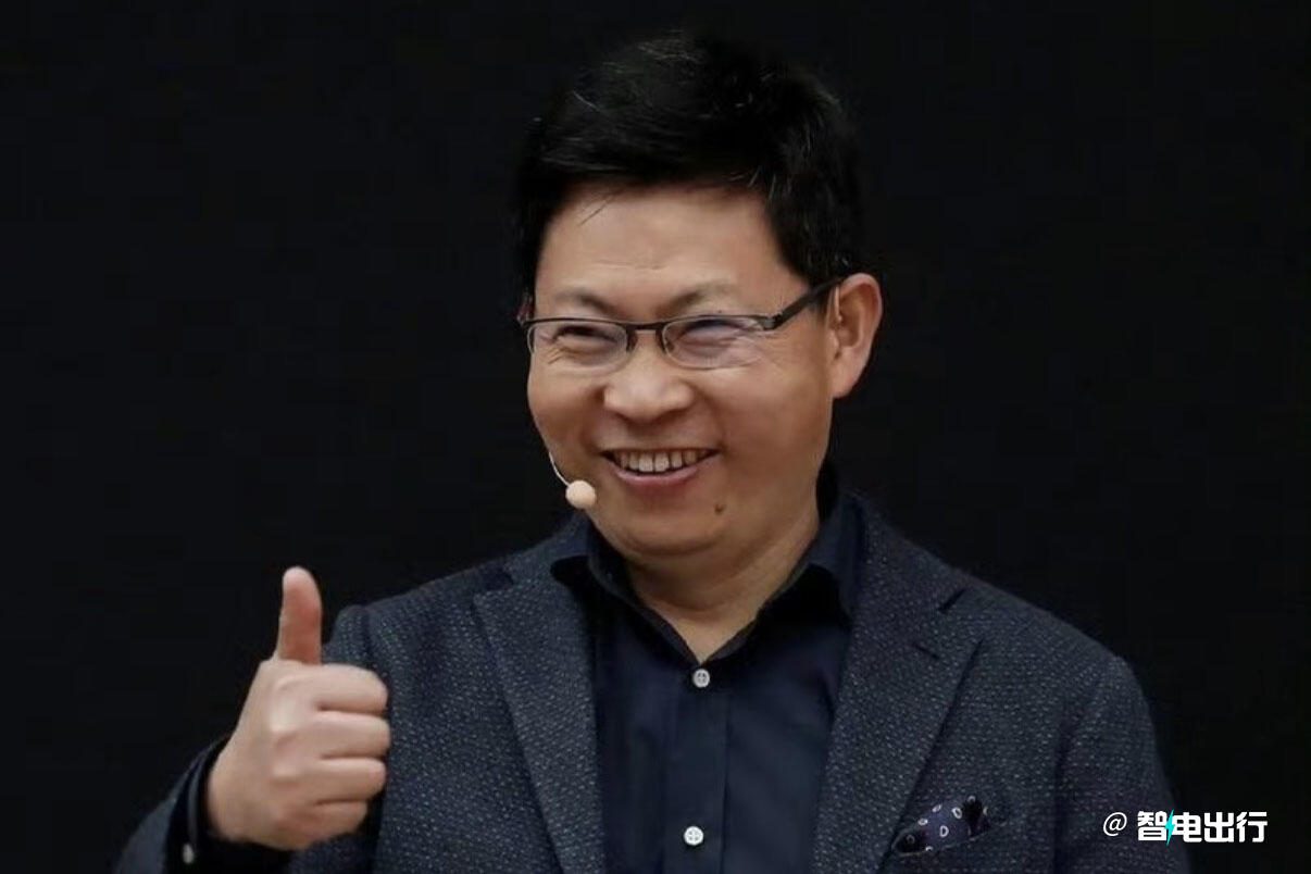 尊界V680/V800预售65万起，1小时订单破3200台，余承东的“最顶级MPV”真能撼动埃尔法？